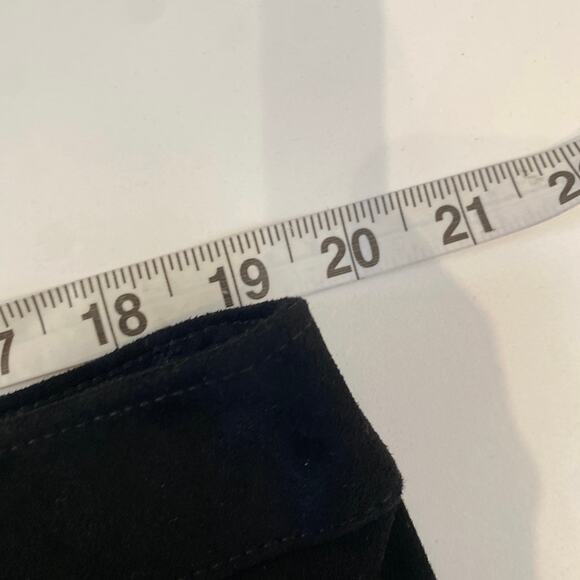 Chico’s Black Sueded Straight Leg Pants Pull On w/ Button EUC Sz 16 Polyester - Picture 10 of 14